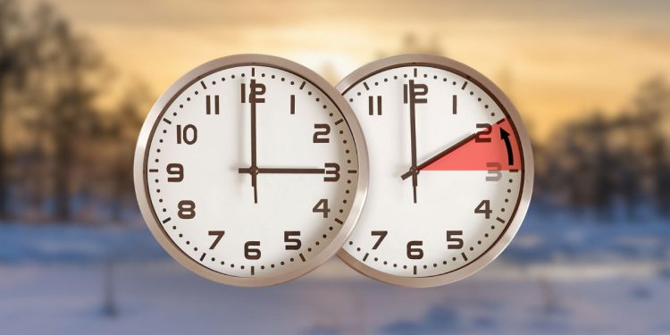 Cambio de hora en España 2026: cuándo hay que atrasar el reloj al horario de invierno