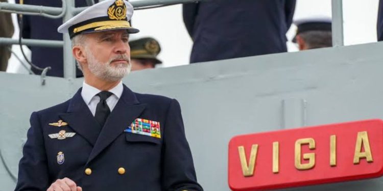 Felipe VI destaca el «ejemplo de civismo» de Ceuta ante la crisis migratoria mientras la Casa Real espera que el Gobierno fije la fecha de su viaje