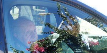 El Rey Juan Carlos I regresa a España para competir en las regatas de Galicia y reencontrarse con su familia