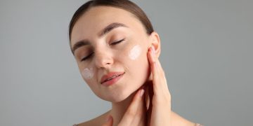 La crema hidratante de Mercadona que la OCU destaca por su eficacia cuesta solo 5 euros
