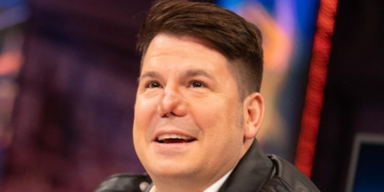 Lucas reaparece tras su operación nasal en ‘¡De Viernes!’, que ajusta su horario de emisión en Telecinco
