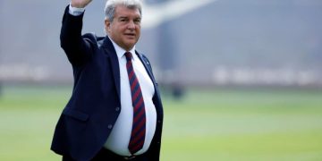 Laporta desafía al Bernabéu y reclama la final del Mundial 2030 para el Camp Nou: «Casablanca y Madrid son lo mismo»