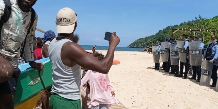 ‘Supervivientes All Stars 3’ traslada a sus concursantes a Laguna Cacao tras las protestas garífunas en Cayos Cochinos