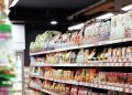 Despiden a un gerente de supermercado por comerse un pollo de 4,50 euros: el tribunal confirma el despido por romper la confianza