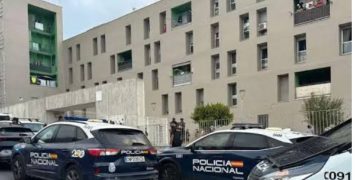 La Policía Nacional desarticula una «casa patera» en Loma Colmenar con una veintena de menores