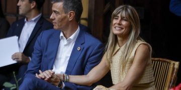 Sánchez recibe la noticia del juicio a Begoña Gómez en pleno vuelo a la cumbre de la ONU en Nueva York