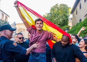 La Mesa del Congreso retira definitivamente la acreditación a Vito Quiles por faltas muy graves