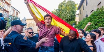La Mesa del Congreso retira definitivamente la acreditación a Vito Quiles por faltas muy graves