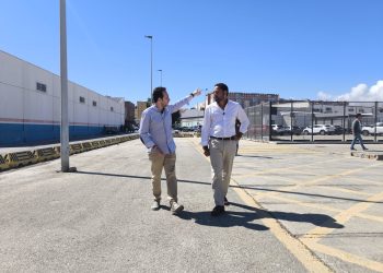 Vox Ceuta recibe al secretario general en su visita