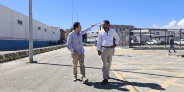 Vox Ceuta recibe al secretario general en su visita