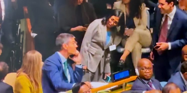 Pedro Sánchez y Delcy Rodríguez dialogan en la Asamblea General de la ONU