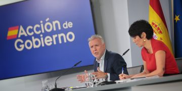Torres exige al PP acoger menores migrantes en Ceuta