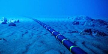 Marruecos planea un cable submarino para exportar energía verde a Francia