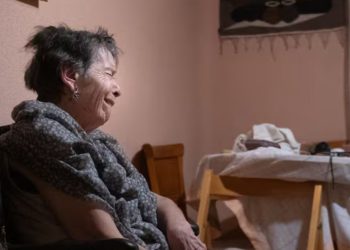 La Policía despliega gas pimienta y derriba la puerta para desahuciar a una anciana de 87 años en el barrio de Retiro