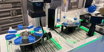 OMRON amplía capacidades de inspección en la industria farmacéutica