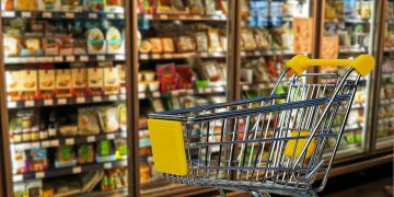 Los supermercados más baratos de 2026: el estudio de la OCU cifra en 1.310 euros el ahorro medio anual según la cadena elegida