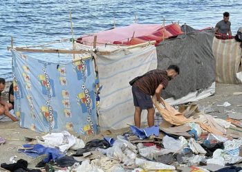 Ceuta vallará la zona de Benítez desalojada para evitar nuevos asentamientos y proteger la desaladora