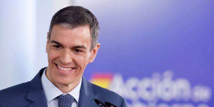 Pedro Sánchez aboga por priorizar el uso residencial de la vivienda