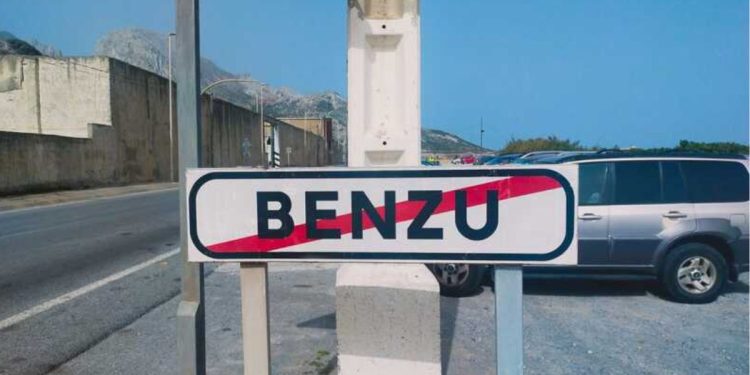 Localizan a cuatro migrantes viviendo en una alcantarilla junto al perímetro fronterizo de Benzú