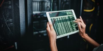El 84% de las empresas espera gestionar redes con IA en 12 meses