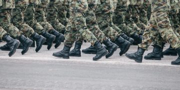 España lanza servicio militar voluntario para jóvenes nacidos en 2007 y 2008