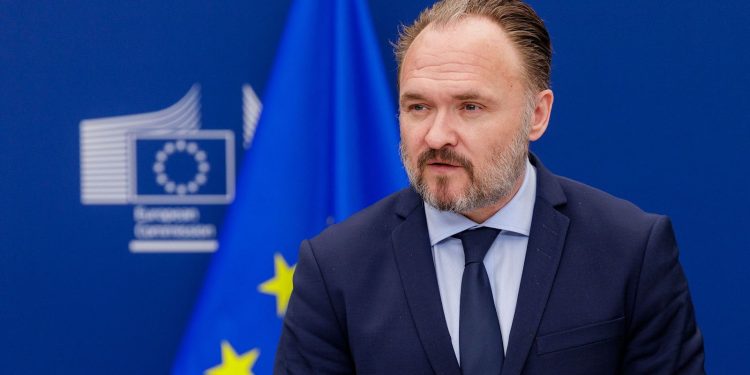 La UE reconoce vulnerabilidad en sus infraestructuras energéticas ante ataques híbridos