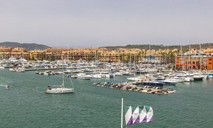 Puerto Sotogrande impulsa la formación náutica en el Estrecho
