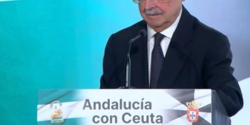 Juan Vivas se reúne con Juanma Moreno en Sevilla