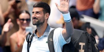 A qué hora juega Novak Djokovic hoy contra Yunchaokete Bu en el China Open 2026: horario y dónde ver por TV y ‘online’ el partido de octavos