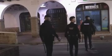 Una batalla campal en el Poblado Marinero de Ceuta se salda con tres detenidos y varios policías heridos