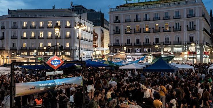 Protestas en Madrid por la crisis de vivienda ante el rechazo de decretos en el Congreso