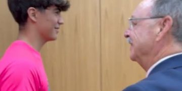 Presidente Vivas recibe a karatecas de Ceuta destacados