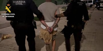 Detenido un inmigrante en el Guano tras lanzar piedras a la Policía