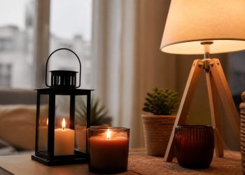 Velas y focos en casa: cómo usarlos con seguridad en octubre en Ceuta