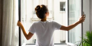 Renovar el aire en casa en Ceuta: guía práctica para ventilar bien y reducir humedad y olores