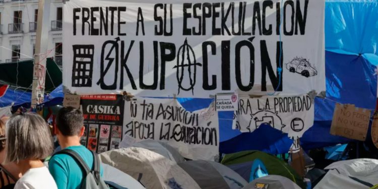 El Tribunal Superior de Madrid rechaza desalojar de forma urgente la acampada en la Puerta del Sol