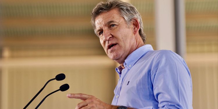 Feijóo plantea las elecciones del 29-N como un plebiscito para «derribar el muro» de la polarización