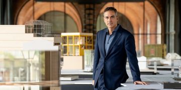 El Gobierno encubre los desembolsos en viajes del responsable de Vivienda próximo a Sánchez