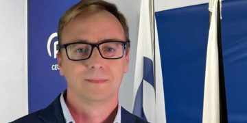 Guillermo Martínez afea a Sánchez el «olvido» de Ceuta en su discurso de adelanto electoral