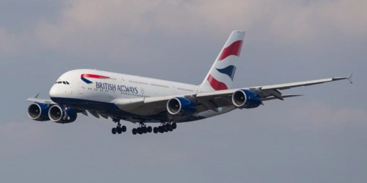 Un avión de British Airways cae más de 8.500 metros y aterriza de emergencia en Londres