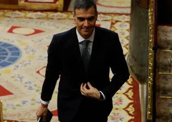 Un informe gubernamental plantea permitir que los españoles en el extranjero cedan su voto a terceros por mera voluntad mediante poder notarial