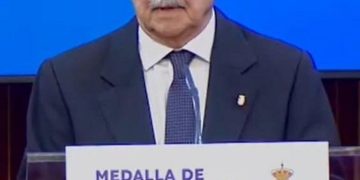 El PSOE vota contra medallas de oro para Ceuta y Melilla