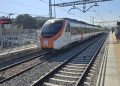 Caos en Rodalies por la caída de un árbol y un talud sobre un tren en Barcelona
