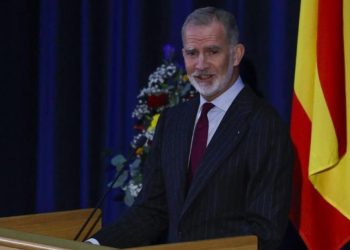 Los Reyes culminan el diseño de su histórica visita a Ceuta y Melilla tras invitar a su sociedad civil al 12 de Octubre