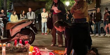 Vigilia y marcha en Madrid para despedir a Maricarmen: la acampada de Sol promete mantener la protesta por la vivienda