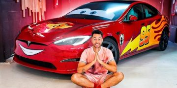 Consumo multa con 750.000 euros a TheGrefg por la rifa ilegal de su coche de lujo