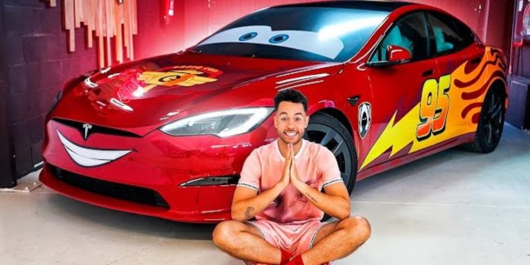 Consumo multa con 750.000 euros a TheGrefg por la rifa ilegal de su coche de lujo