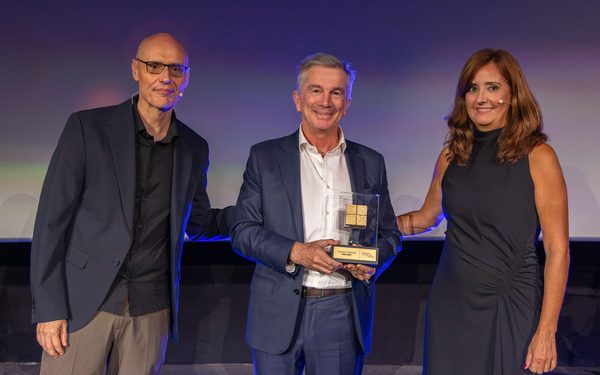 TD SYNNEX recibe tres premios ChannelWatch como Distribuidor del Año 2026