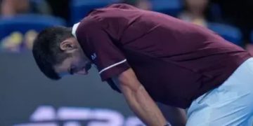 Djokovic cae en su debut en Shanghái ante Hurkacz