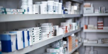 Desabastecimiento de tratamientos para la menopausia afecta a parches y geles